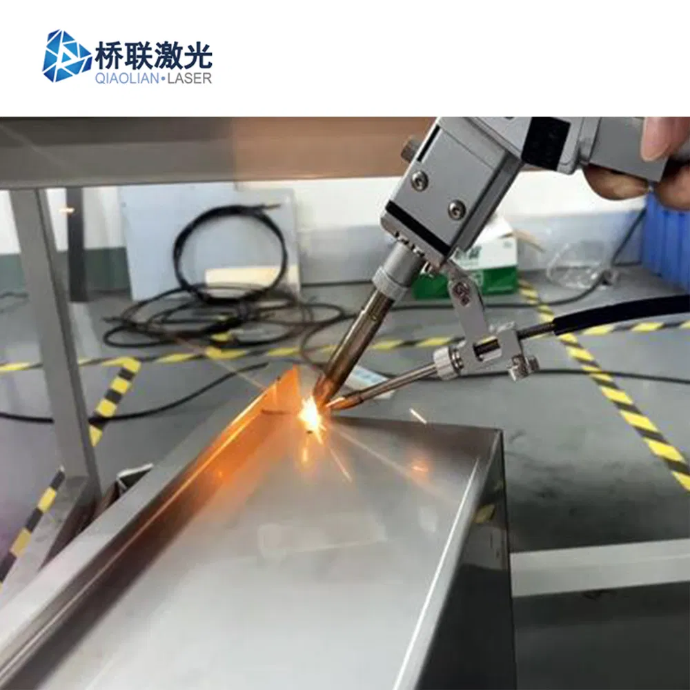 Hand Held 1500W Fiber Laser aluminium Welding Equipment Price for Sale in China