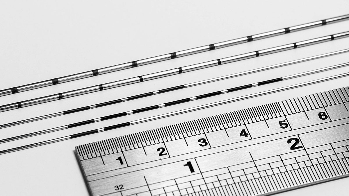 Mini Fiber UV Picosecond Laser Marking Machine for Biopsy Puncture Needle Cannula Tissue Medical Devices Udi Code Tube Appliance Instruments Printing