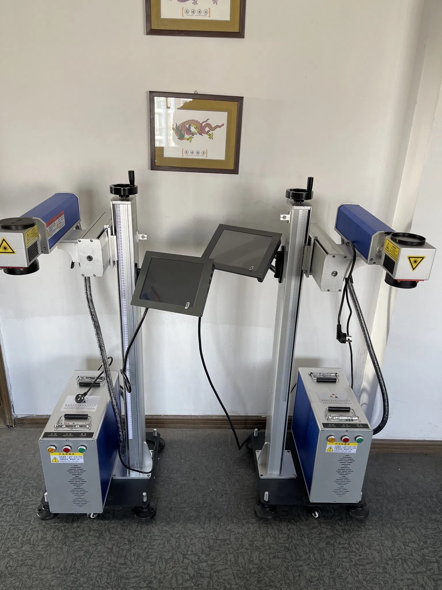 1mm Nameplate Jewelry Cutting Silver Gold Deep Engraving 50W Fiber Laser Cutting and Marking Machines