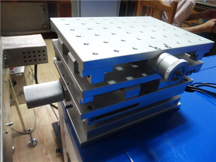 High Precision Flying Fiber Laser Marking System with Conveyor Device