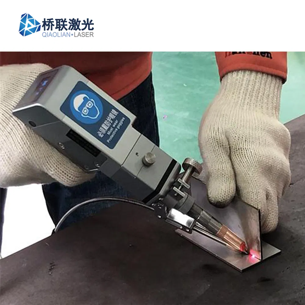 Hand Held 1500W Fiber Laser aluminium Welding Equipment Price for Sale in China