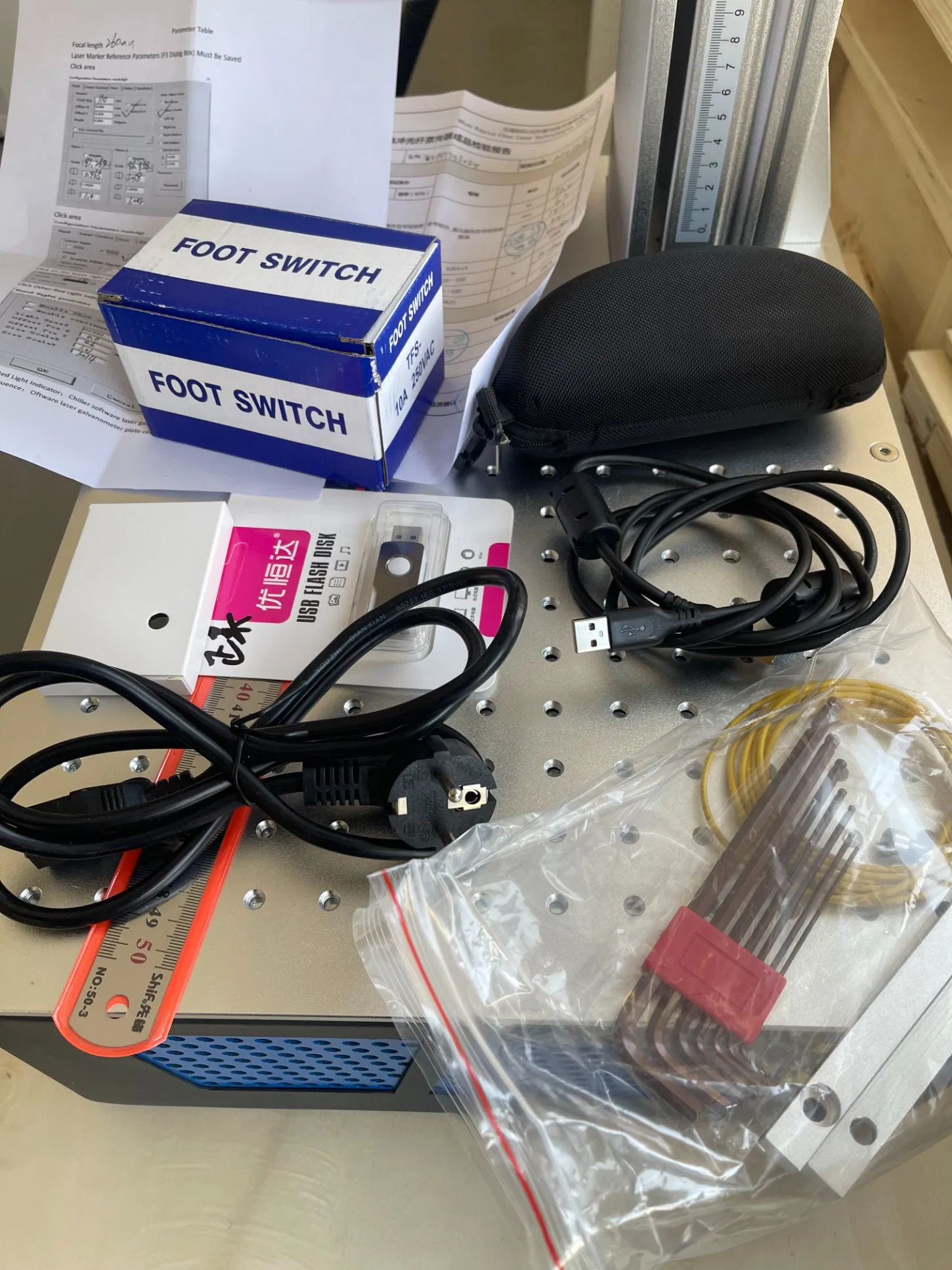 Lightburn Mini Fiber Laser Engraver Machine 20W 30W 50W 60W Raycus Max with 300*300mm D80 / Jewelry Rotatory Sg7110 Marking Metal Gold ABS Plastic PVC Leather