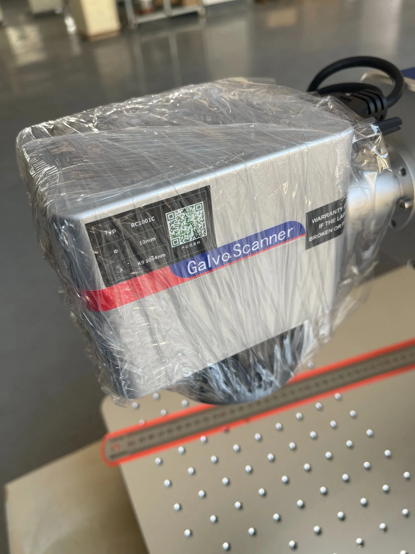 Lightburn Mini Fiber Laser Engraver Machine 20W 30W 50W 60W Raycus Max with 300*300mm D80 / Jewelry Rotatory Sg7110 Marking Metal Gold ABS Plastic PVC Leather