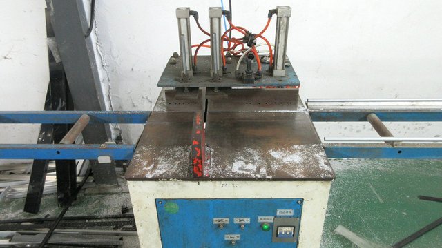 STYRL fiber laser marking machine for metal engraving and industrial marking