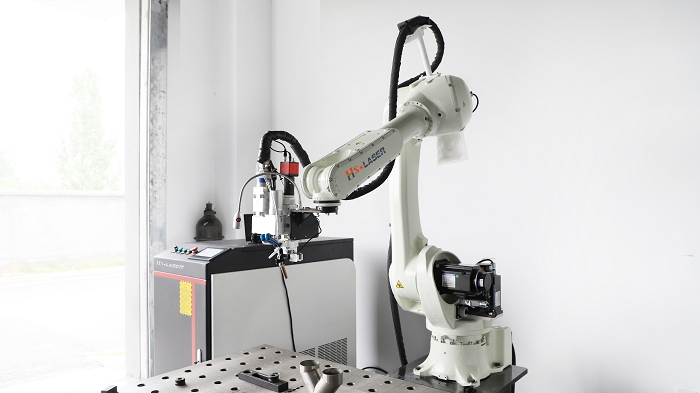 Robot Fiber Laser Welding System 2kw with Seam Tracking for Industrial Metal Fabrication