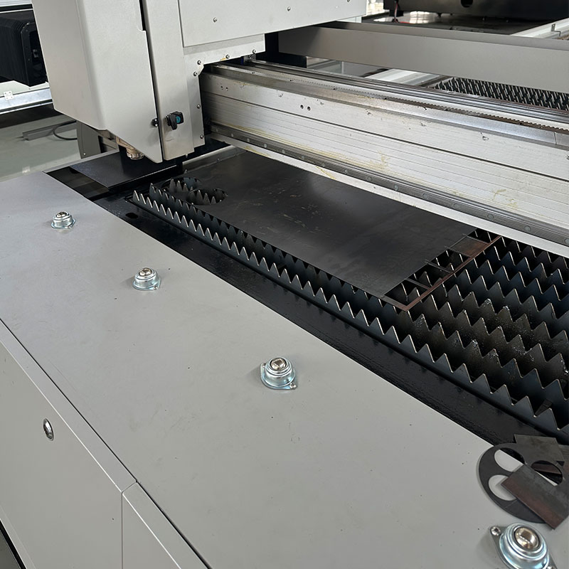Automated Tube Laser Cutter Industrial Laser Cutting System for Round &amp; Rectangular Metal Pipes with High Accuracy 0.1mm