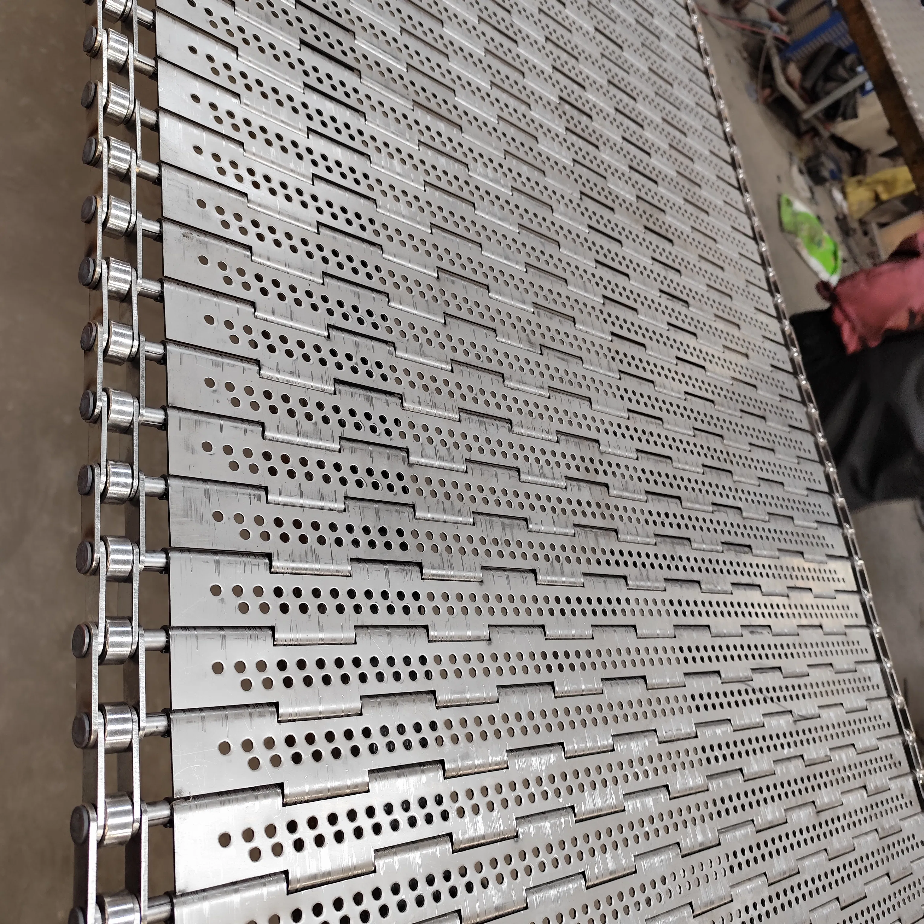 Customized Plate Belt Conveyor System with 500 Kg Weight Capacity