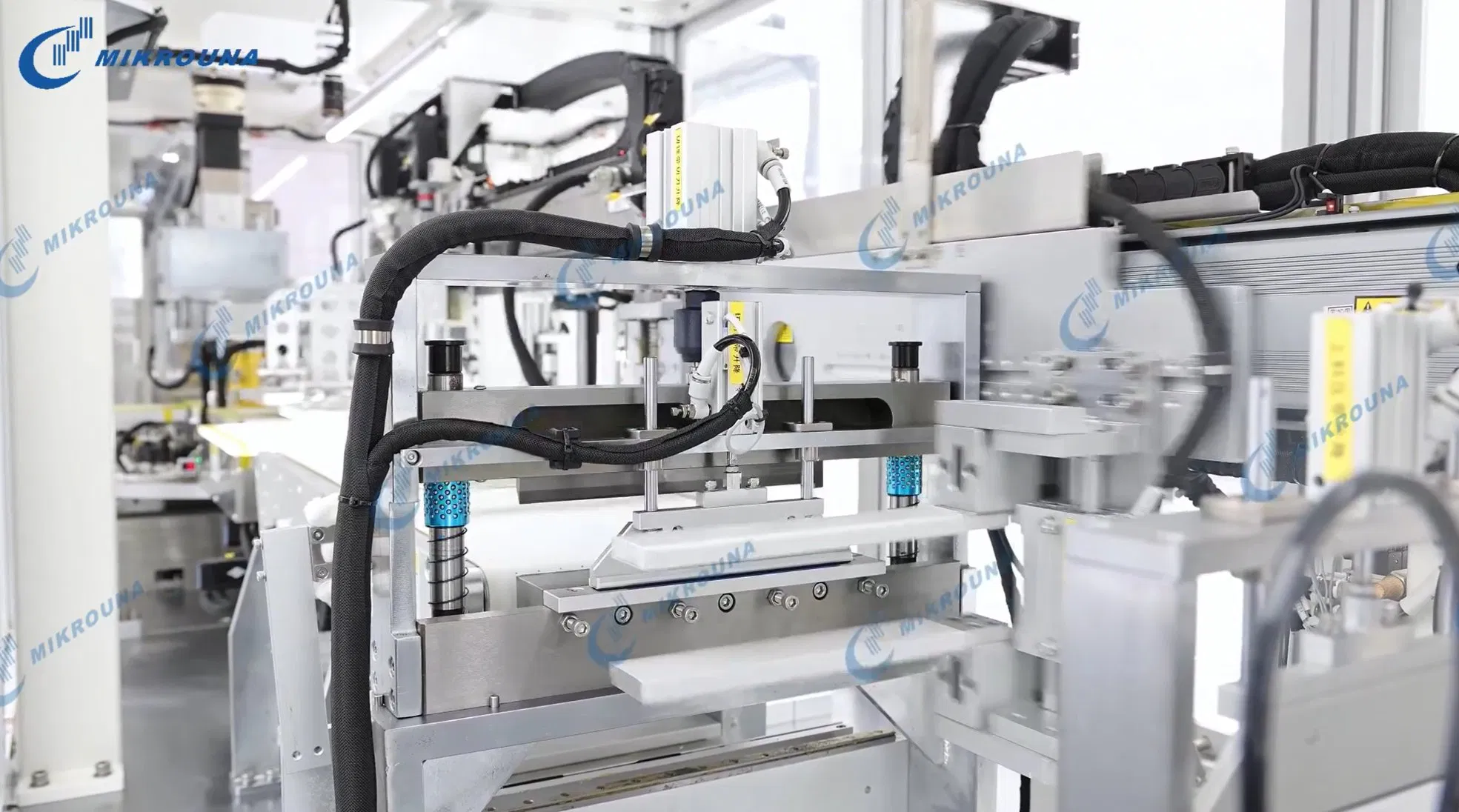 EV Manufacturing Lithium Metal Cutting-Stacking System