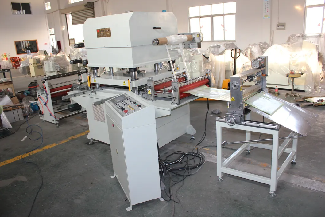 Automatic Flatbed Hydraulic Die Cutting Machine 2