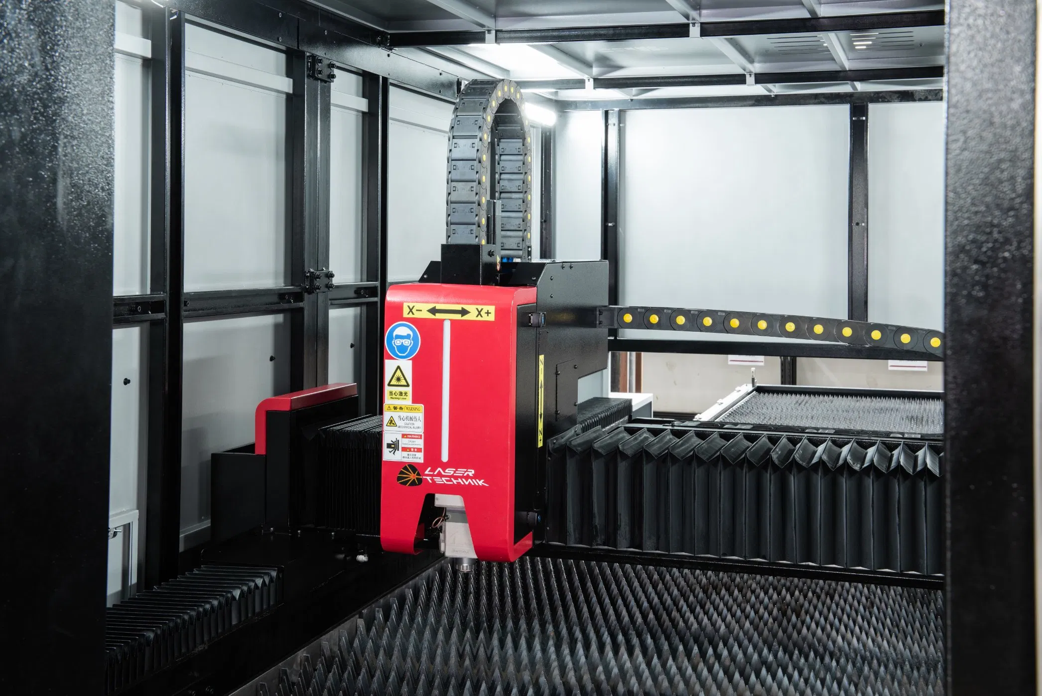 Industrial Power Industrial Advanced 3015/4020/6015/6020/6025 CNC High Precision Laser Cutter for Retail