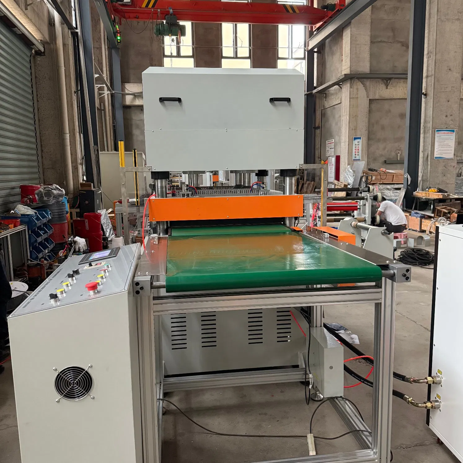 Automatic Flatbed Hydraulic Die Cutting Machine for Chromo Labels, Product Labels