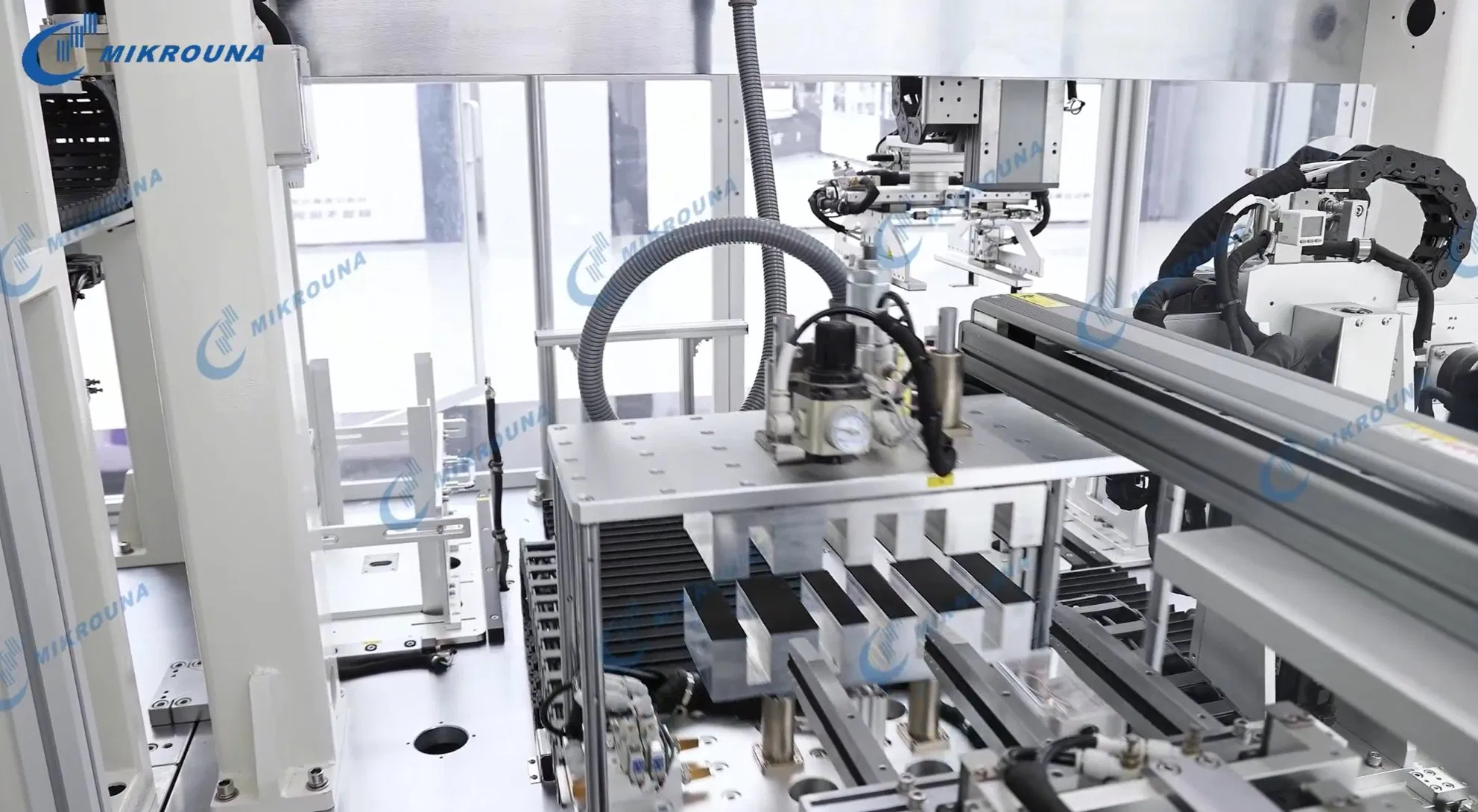 EV Manufacturing Lithium Metal Cutting-Stacking System