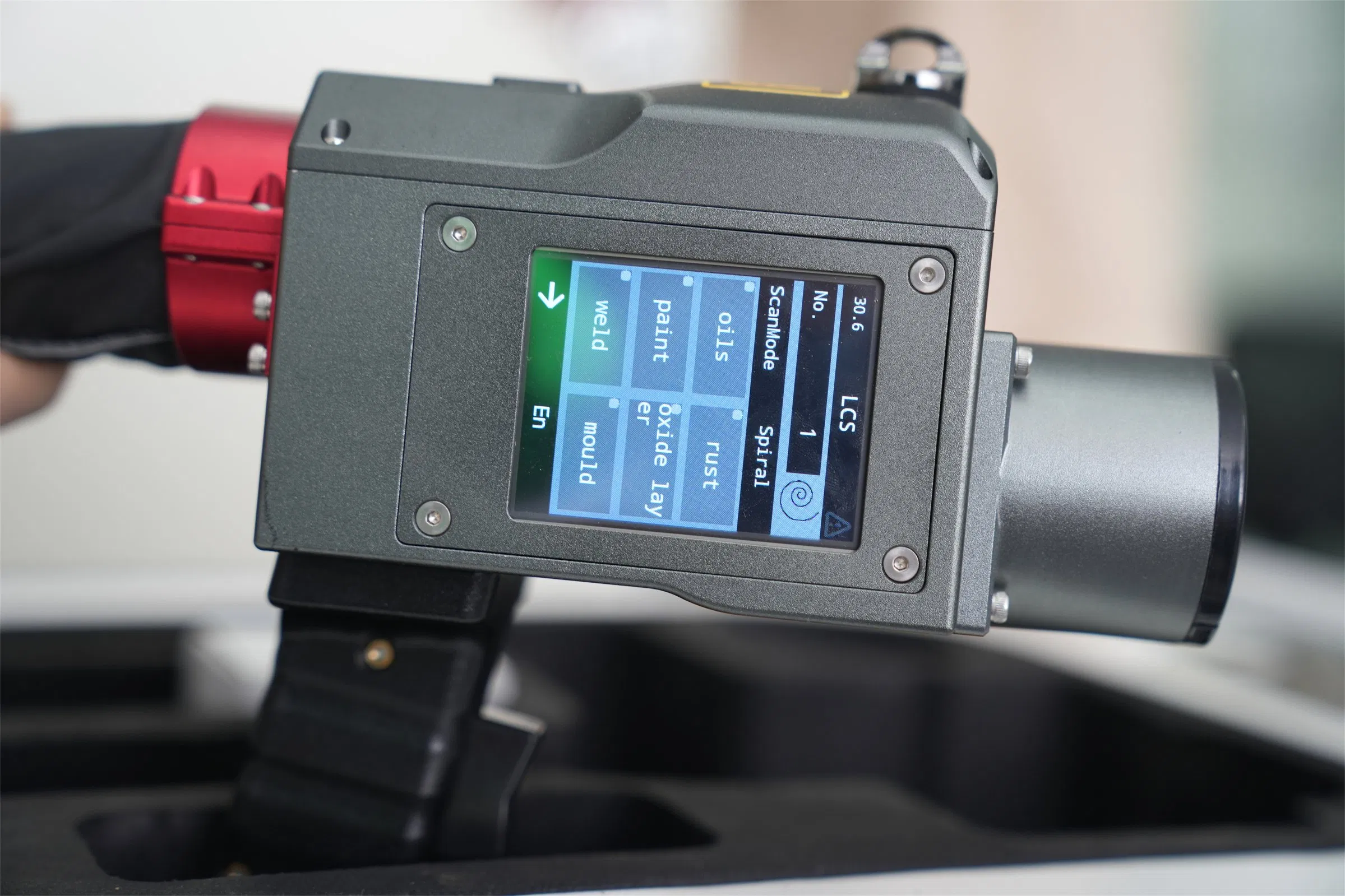 Precision Non-Contact Laser Cleaning System for Glass Restoration Projects