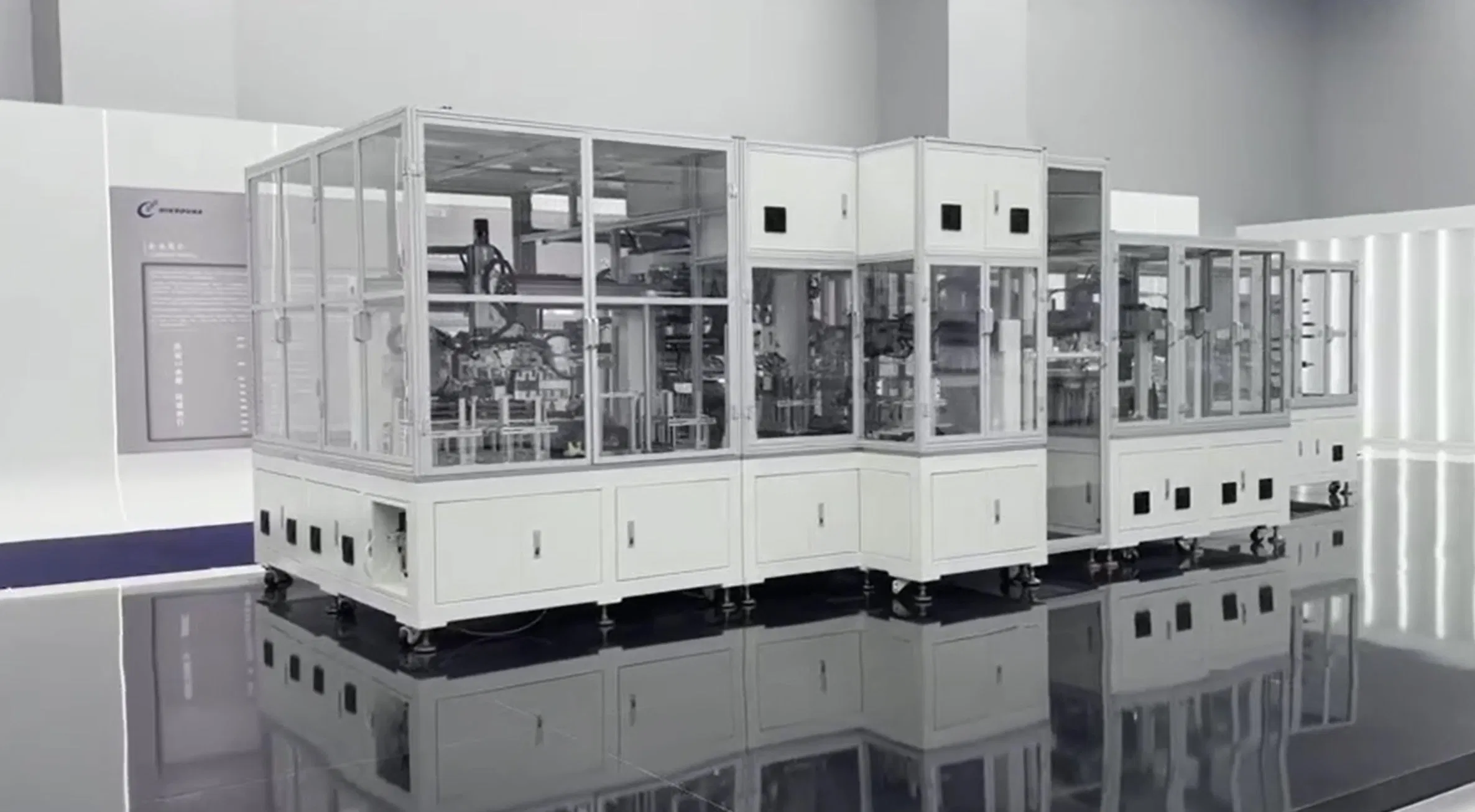 Customized Solutions Lithium Metal Cutting &amp; Stacking All-in-One System