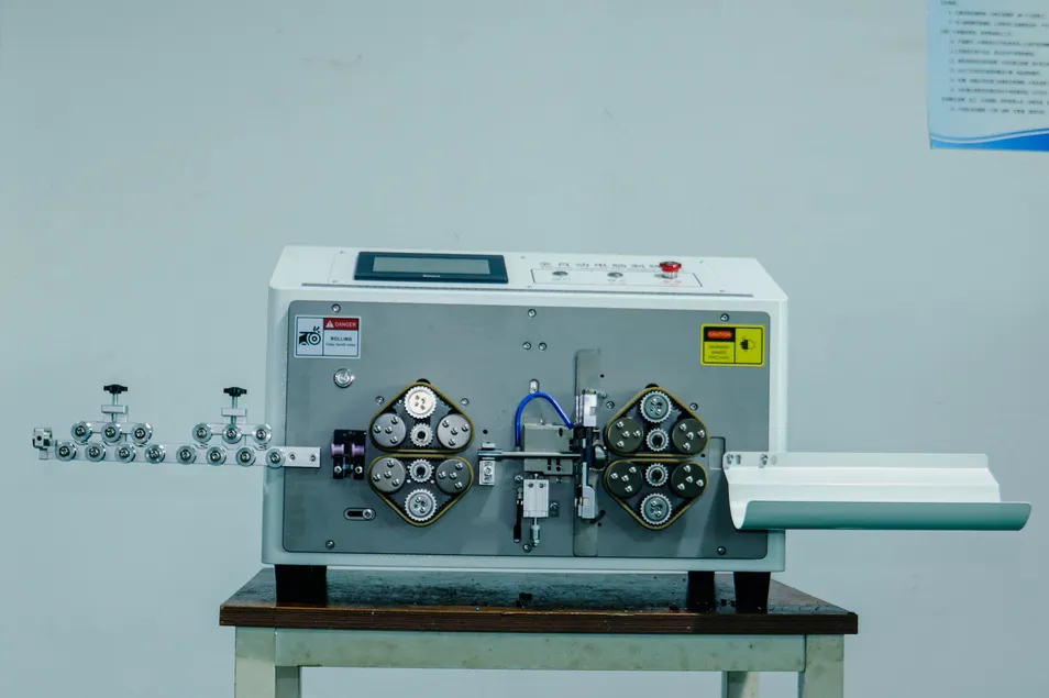 Automatic Wire Stripping Machine