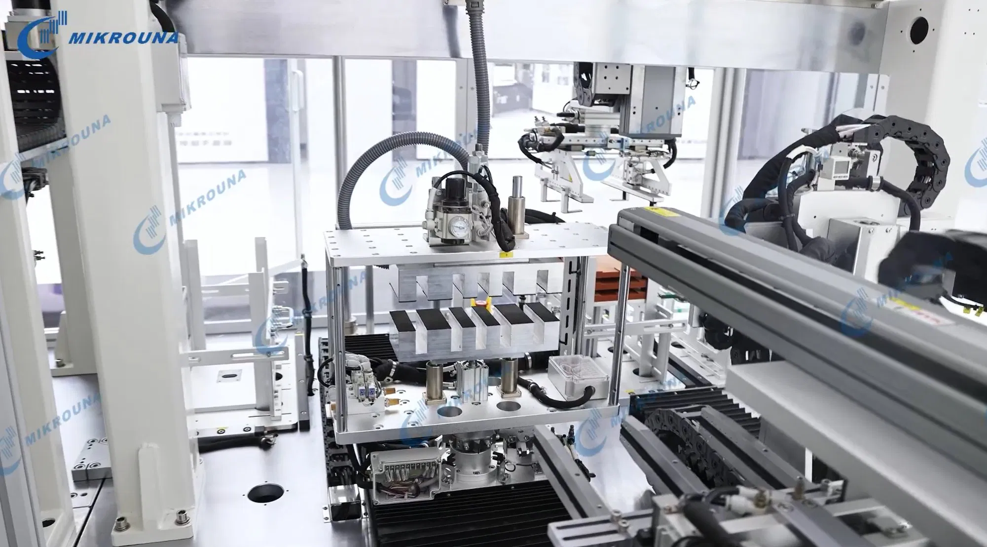 EV Manufacturing Lithium Metal Cutting-Stacking System
