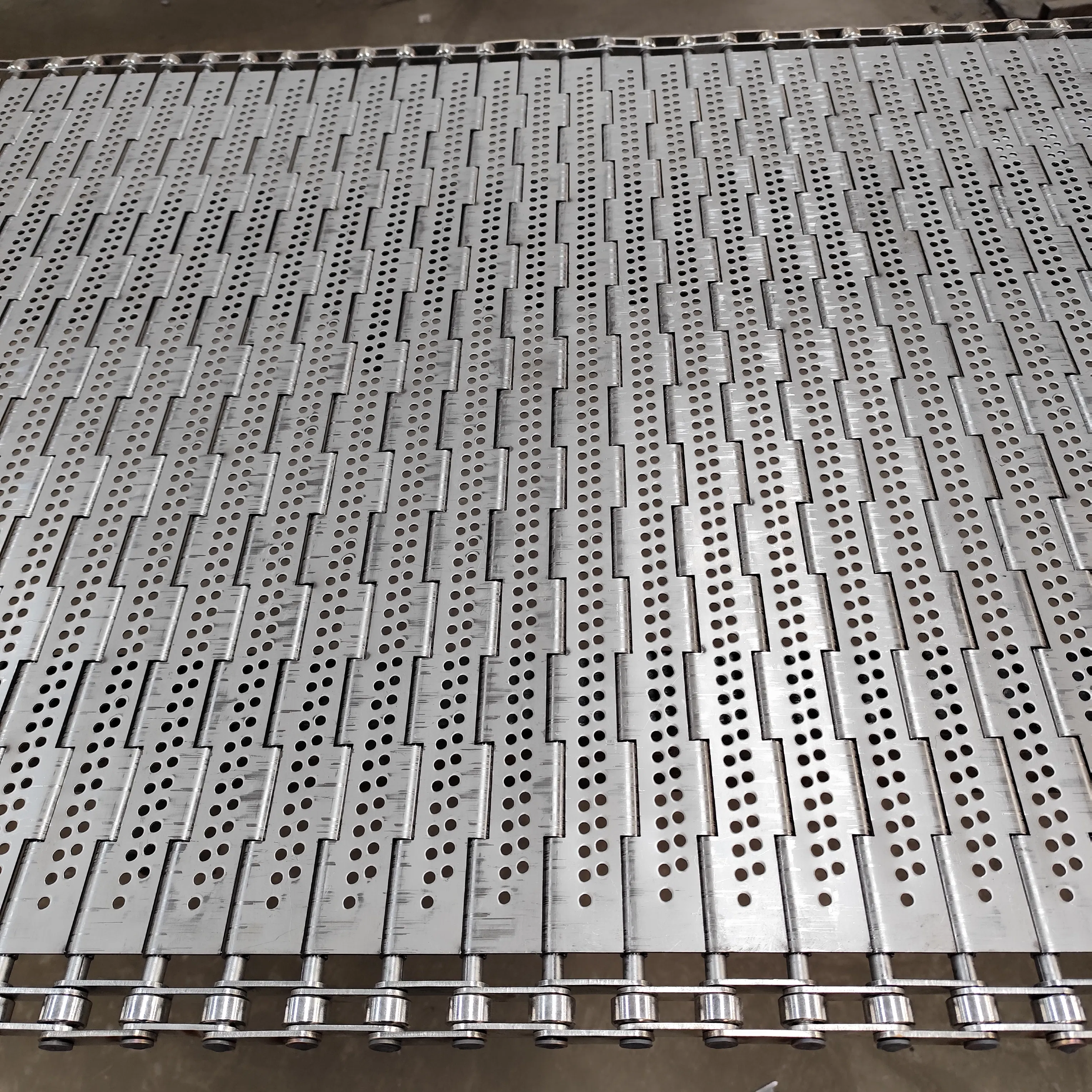 Customized Plate Belt Conveyor System with 500 Kg Weight Capacity