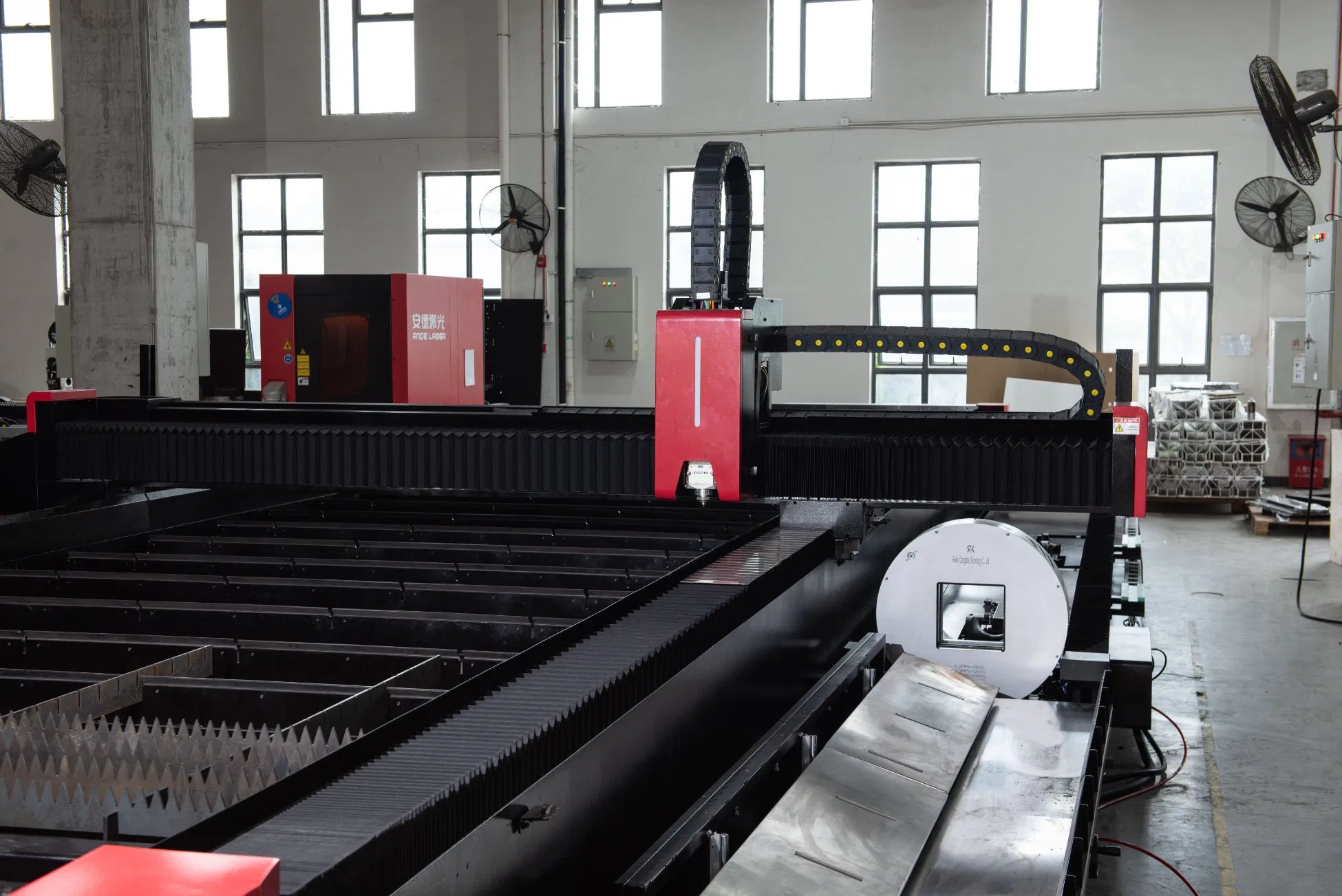 Industrial Power Industrial Advanced High Power CNC High Precision Laser Cutter for Plate and Tube for Retail