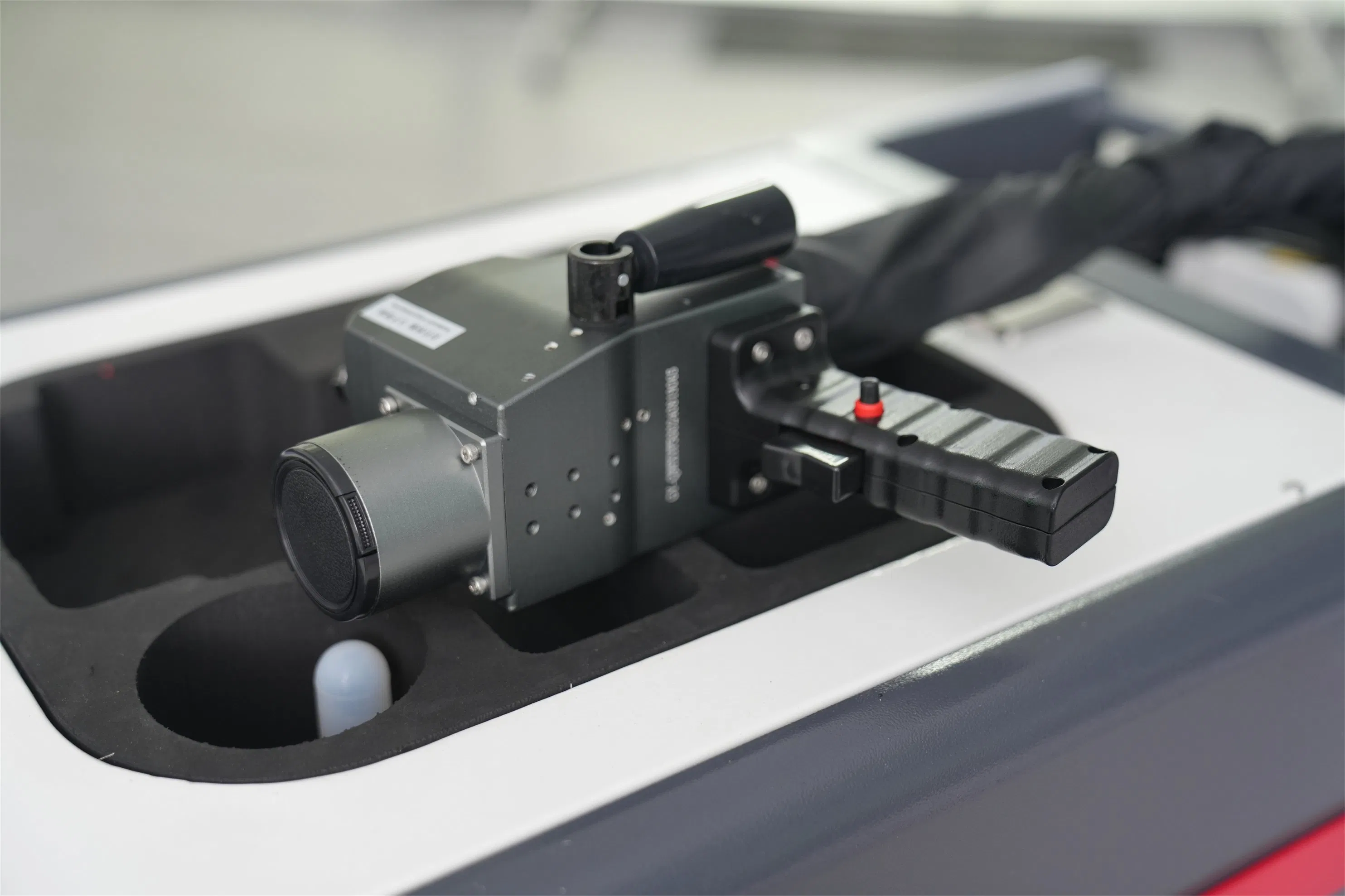 Automated Metal Cleaning System with Robot Arm for Heavy Machinery Repairs