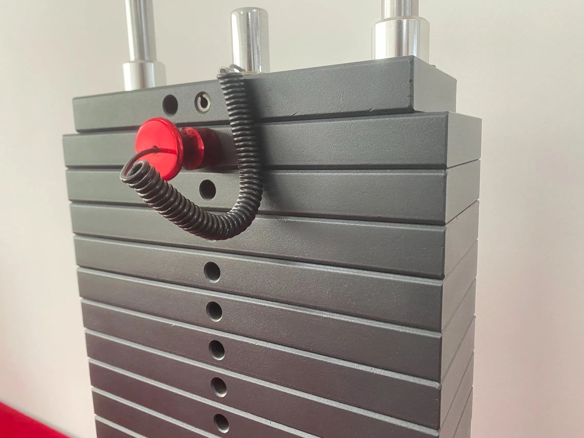 Selectorized Training System with Smooth Operation for Fitness Studios