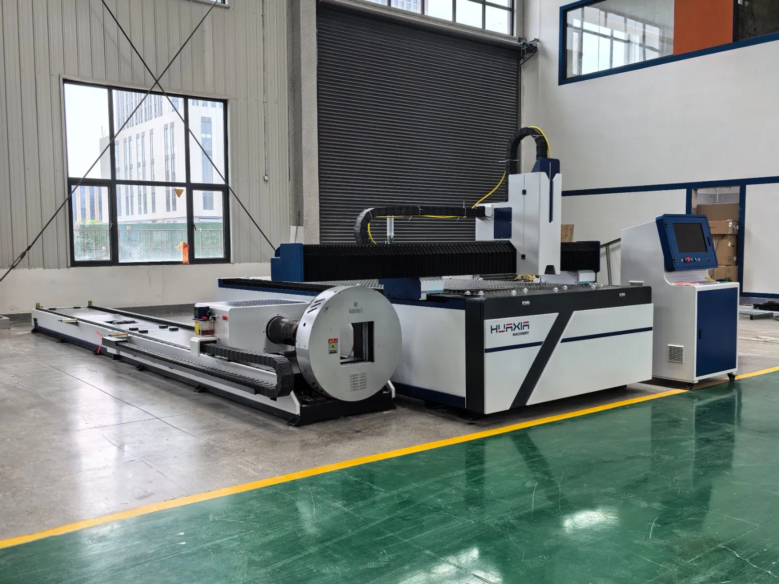 1500W High Precision Laser Cutting Machine for Thin Aluminum Plate and Small Tube in Lighting Industry and Consumer Electronics