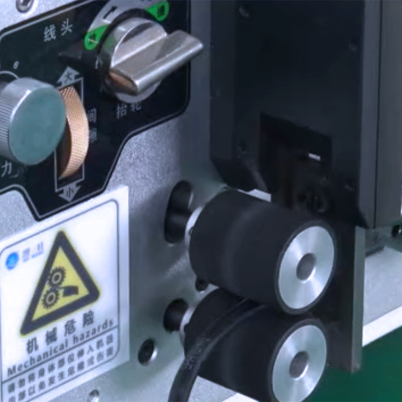 Bzw-882dh Computerized Round Sheathed Wire Cutting and Stripping Machine