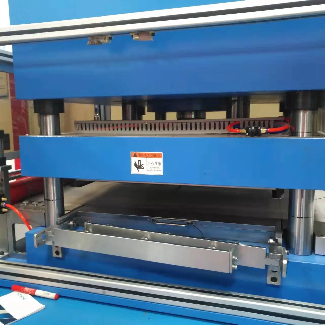 Conductive Foam, Flame Retardant Material Hydraulic Die Cutting Machine