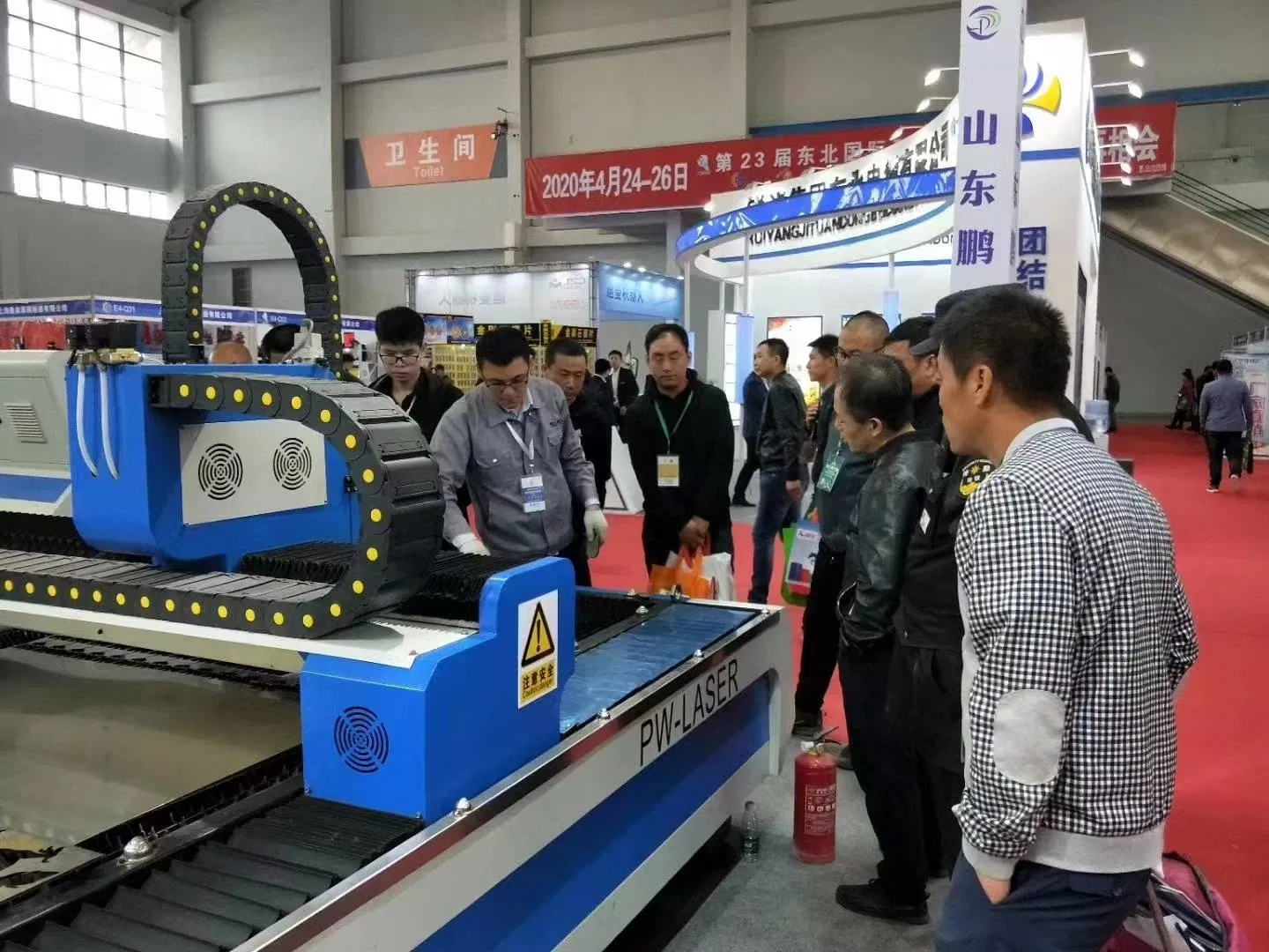 High Precision 1500W Fiber Laser Cutter for Industrial Use