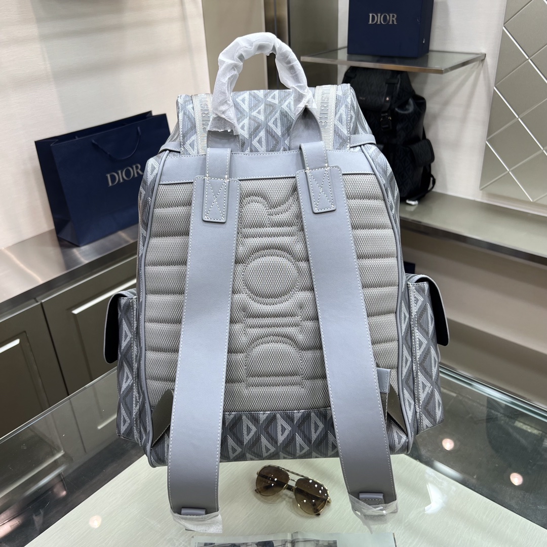 Famous Dior (Dior D2440) backpack Hit the Road Product, Products