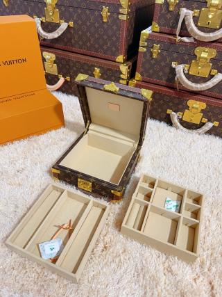 High-Quality Handcrafted LV Inspired Black Velvet Lined Jewelry Storage Trunk, Premium Monogram Hard Case Manufacturers, Service