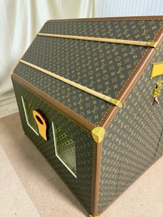 Wholesale Luxury Monogram Pet House - Designer Dog/Cat Villa with Ramp & Window Manufacturer, Supplier