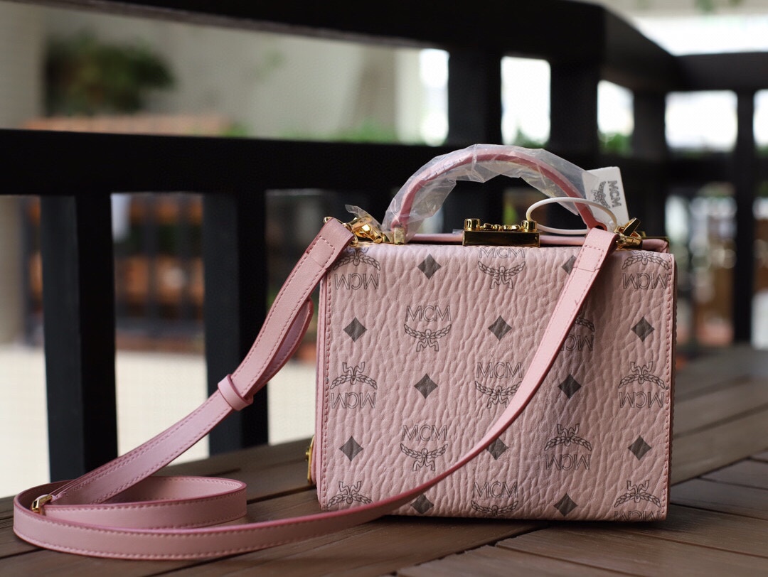 Best MC Original single-item Berlin Visetos crossbody bag PINK Suppliers, Exporters