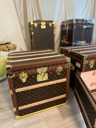 Best LV Monogram Coffee Table Trunk (Pink Lining + 24K Gold-Plated Hardware) Manufacturers, Factory