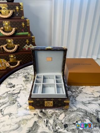 High-Quality Classic Monogram Jewelry & Watch Trunk 14 Color Options Luxury Storage Case Suppliers, Factory