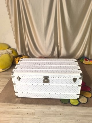 High-Quality Classic White Monogram Trunk Coffee Table - Official Black Interior Factories, Exporter