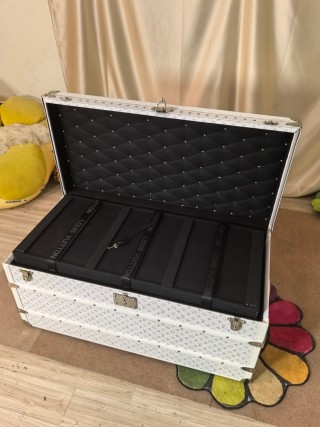 High-Quality Classic White Monogram Trunk Coffee Table - Official Black Interior Factories, Exporter