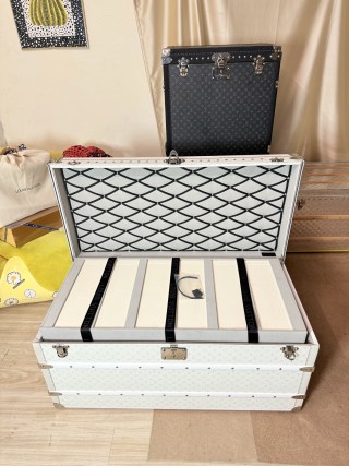 China LV Style Monogram White Coffee Table Trunk (Official Grey Lining) Manufacturer, Suppliers