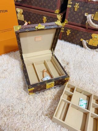 High-Quality Handcrafted LV Inspired Black Velvet Lined Jewelry Storage Trunk, Premium Monogram Hard Case Manufacturers, Service