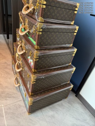 Best LV Painted Tower Trunk Set - Hand-Painted Hard Trunks (Customizable Lining) Manufacturers, Service