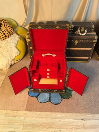 Best LV Monogram Wine Trunk (Red Lining) / Luxury Wine Cabinet Factories, Exporters