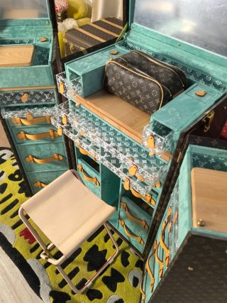 China LV Monogram Vanity Cabinet (Tiffany Blue Lining) Factories, Products