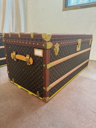 High-Quality LV Monogram Classic Coffee Table Trunk (Official Red Interior) Supplier, Product