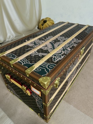 Wholesale Classic Monogram Coffee Table Trunk with Auspicious Dragon Graffiti | Luxury Vintage Storage Furniture Supplier, Exporter
