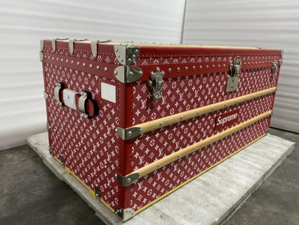 Famous LV x Supreme Style Red Monogram Trunk Coffee Table| Limited Edition Storage Chest– M4700CJ Suppliers, Product