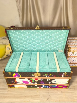 Famous Limited Edition Floral Print Trunk Coffee Table - Turquoise Velvet Interior Manufacturers, Supplier