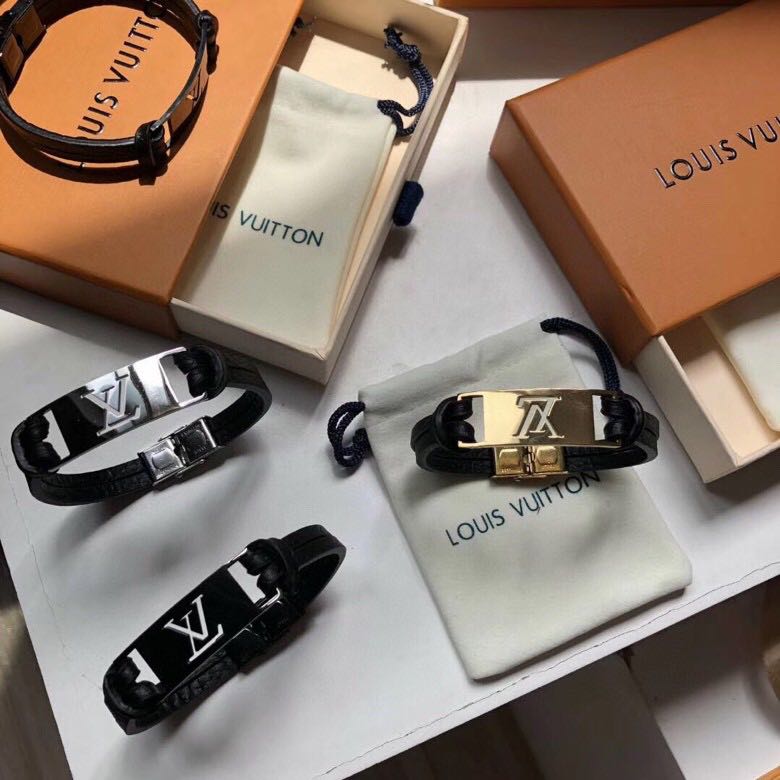 Famous New Hermes HERMES black bag necklace [Gift Box] A full set of HERMES original packaging [Craftsmanship] The original single-level manual engraving is complete [Material] High quality V gold material Manufacturer, Factory