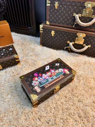 Famous Louis Vuitton Style M4700B Poker Party Hand-Painted 8-Slot Watch Box, Luxury Monogram Hard Case Watch Storage  Manufacturers, Supplier