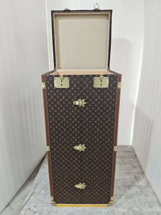 Best Louis Vuitton Style Monogram Double-Door Vertical Hard Case Storage Trunk Manufacturers, Exporter