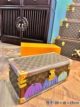 Wholesale Kusama Pumpkin LV Style Monogram Hard Case Watch Box, Blue Velvet Multi-Compartment Storage Trunk Suppliers, Service