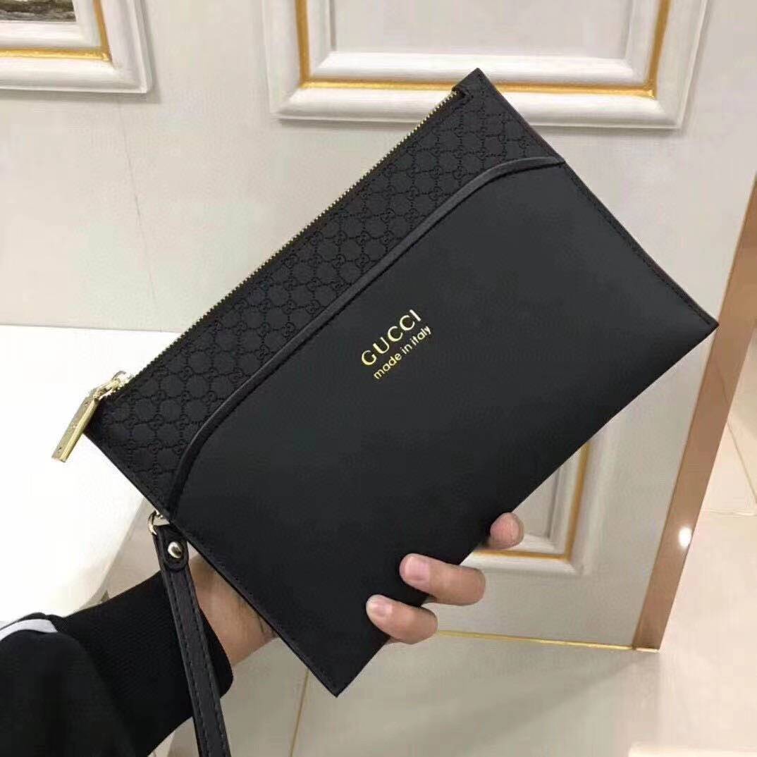 Famous Collector's Edition Limited Edition Black, Italian Leather   With a leather-patterned embossed interlocking double G convenience, it is an everyday must-have. Model: 8043 Size: 28x18 (with gift box) Manufacturer, Products